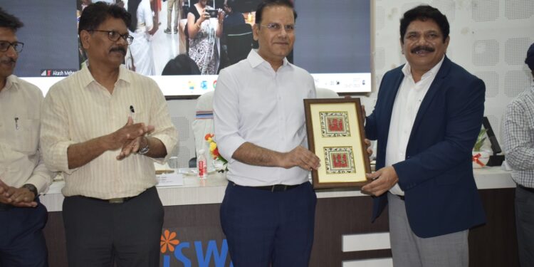 झारखंड में युवा कौशल की उड़ान! विश्व युवा कौशल दिवस पर CM सारथी योजना के तहत नियुक्ति पत्र और सिलाई मशीन वितरण!