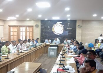 रामगढ़ में वित्तीय समावेशन की नई उड़ान: उपायुक्त ने KCC, PMFME और मुद्रा लोन को दी रफ्तार!