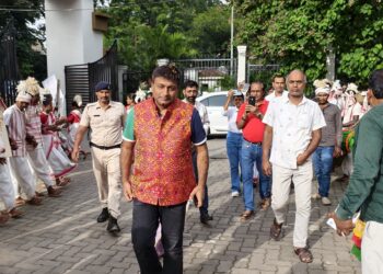 झारखंड में आदिवासी महोत्सव 2025 की धूम: जागरूकता रथ लेकर आएगा संस्कृति का संदेश!