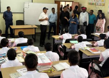 झारखंड के सपनों को पंख: कल्याण मंत्री चमरा लिंडा ने चान्हों नर्सिंग कौशल कॉलेज का किया दौरा