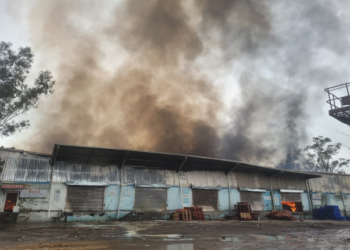 जमशेदपुर में अमूल प्लांट में भीषण आग! गोदाम जलकर खाक, लाखों का सामान नष्ट, करोड़ों का नुकसान!