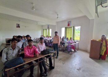 रामगढ़ में फर्राटेदार अंग्रेजी की नई उड़ान: राधा गोविंद विश्वविद्यालय में निःशुल्क इंग्लिश स्पोकेन कोर्स शुरू!