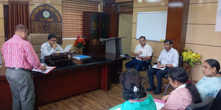 रामगढ़ में वनाधिकार को मिला बढ़ावा: उपायुक्त फैज अक अहमद मुमताज की अध्यक्षता में महत्वपूर्ण निर्णय!