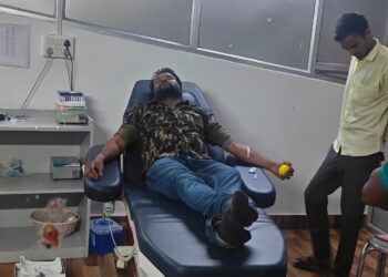 जीवन रक्षक बनकर चमके विक्रांत: कर्णधार रामगढ़ के संस्थापक ने रक्तदान से पेश की मानवता की मिसाल!