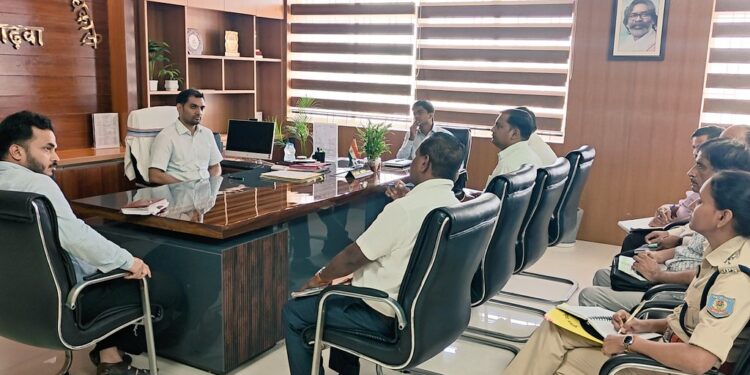 नशामुक्त गढ़वा का संकल्प: उपायुक्त दिनेश कुमार यादव की NCORD बैठक में सख्त निर्देश