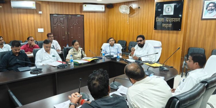 गढ़वा में बच्चों के अधिकारों की मजबूत रक्षा: उज्ज्वल प्रकाश तिवारी ने दी सख्त हिदायतें