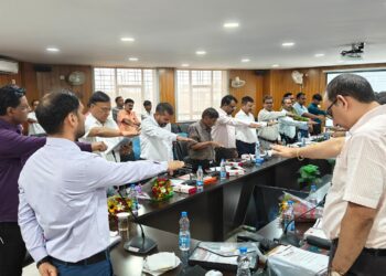 धरती आबा की पुकार: गढ़वा में जनजातीय उत्थान के लिए आदि कर्मयोगी अभियान की शुरुआत, उपायुक्त ने दिलाई शपथ!