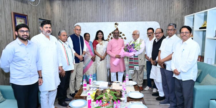 राँची में सुदर्शन रेड्डी का भव्य स्वागत: मुख्यमंत्री हेमन्त सोरेन ने दी शुभकामनाएँ, इंडिया गठबंधन की वैचारिक लड़ाई को मिला झारखंड का साथ!