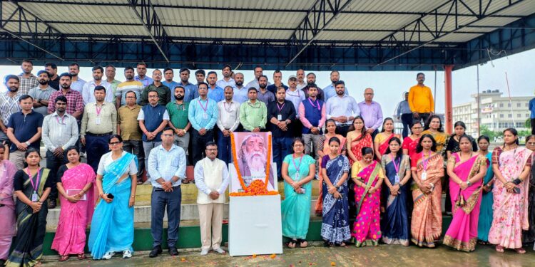 राधा गोविंद विश्वविद्यालय का ‘दिशोम गुरु’ को नमन: बी.एन. साह ने नेमरा में दी शिबू सोरेन को भावपूर्ण श्रद्धांजलि!