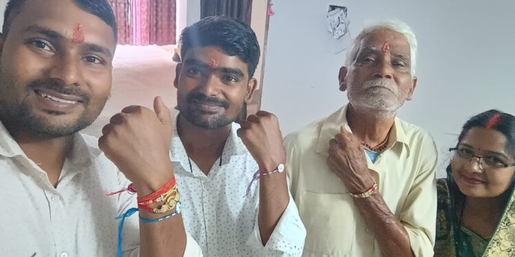 कोयलांचल में रक्षाबंधन का उत्साह: भाई-बहन के प्यार ने बांधी डोर, शिवालयों में गूंजा हर हर महादेव!