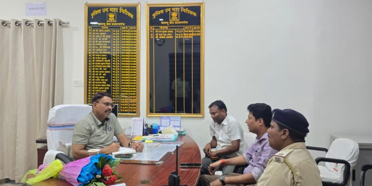 मेदिनीनगर में जाम का अंत, यातायात में क्रांति: डीआईजी की बैठक में टेंपो चालकों के लिए ड्रेस कोड और बारकोड सिस्टम की सौगात!