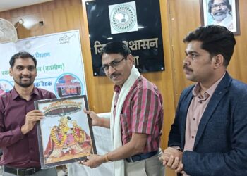 जल जीवन मिशन में लापरवाही पर बिफरे प्रधान सचिव: गढ़वा में धीमी प्रगति पर सख्त फटकार, समयबद्ध कार्य का आदेश!