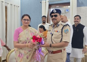 महिलाओं और बालिकाओं की सुरक्षा को प्राथमिकता: केंद्रीय मंत्री अन्नपूर्णा देवी और डीआईजी नौशाद आलम की शिष्टाचार भेंट में बड़ी चर्चा!