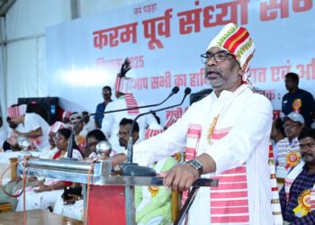 करम महोत्सव की धूम में झारखंड: मुख्यमंत्री हेमन्त सोरेन ने मोरहाबादी में दी शुभकामनाएँ, आदिवासी विरासत को बढ़ाने का आह्वान!