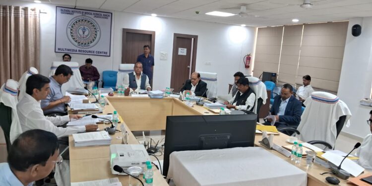 रिम्स को देश का नंबर 1 बनाने का संकल्प: स्वास्थ्य मंत्री इरफान अंसारी की सख्ती, MRI खरीद और ट्रॉमा सेंटर सुधार के त्वरित आदेश!