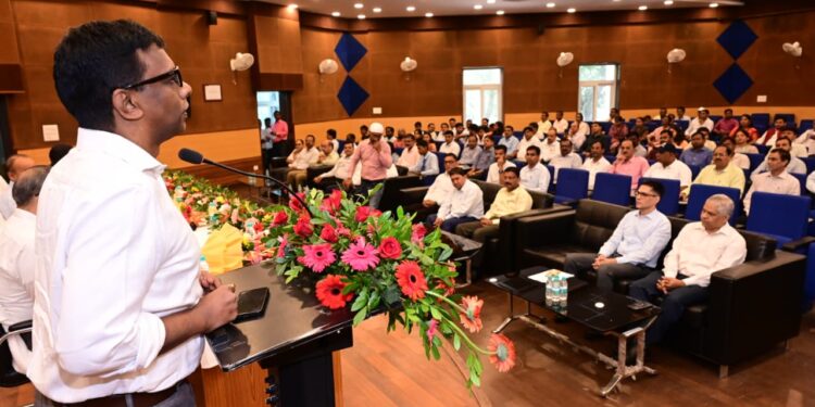 हिंदी दिवस की धूम: झारखंड सरकार का संकल्प, तकनीक और संस्कृति के संग हिंदी को नई ऊंचाइयों तक ले जाएंगे!