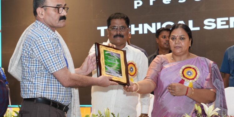 झारखंड में इंजीनियरों का जश्न: 58वां अभियंता दिवस, विश्वेश्वरैया की 164वीं जयंती पर दीपिका पांडे सिंह का आह्वान!