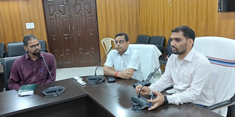 गढ़वा में NSAP पेंशन योजनाओं का सामाजिक अंकेक्षण: उपायुक्त ने पारदर्शिता और जनभागीदारी को दिया बढ़ावा