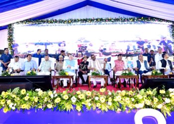 स्वस्थ नारी, सशक्त झारखंड: हेमन्त सोरेन और राज्यपाल ने शुरू किया “स्वस्थ नारी, सशक्त परिवार” अभियान, बेटियों की उड़ान को सलाम!