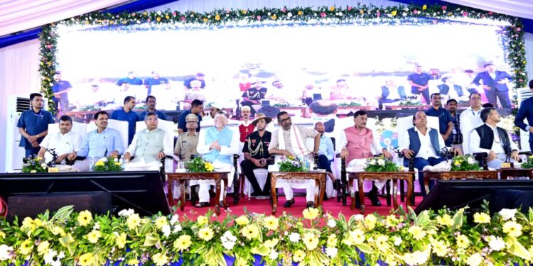 स्वस्थ नारी, सशक्त झारखंड: हेमन्त सोरेन और राज्यपाल ने शुरू किया “स्वस्थ नारी, सशक्त परिवार” अभियान, बेटियों की उड़ान को सलाम!