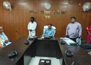 गढ़वा में जनता की आवाज: उपायुक्त दिनेश यादव ने जनता दरबार में सुनी 60+ शिकायतें, त्वरित समाधान का वादा!