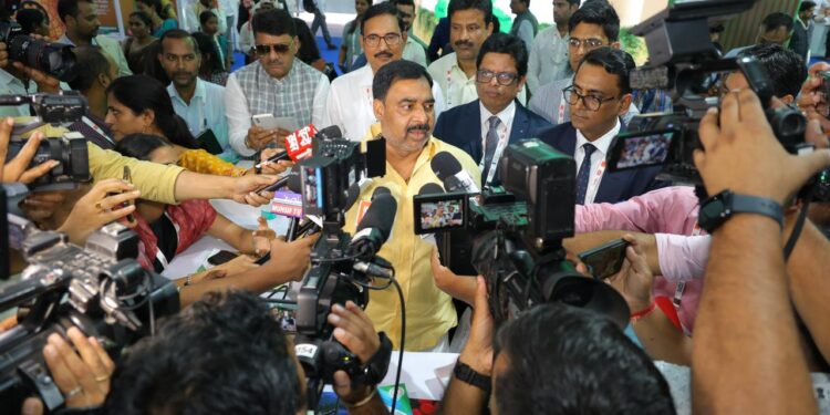 झारखंड की स्वादिष्ट धमक दिल्ली में: मंत्री संजय प्रसाद यादव ने वर्ल्ड फूड इंडिया 2025 में मडुआ-उड़द के साथ खोला पैवेलियन!