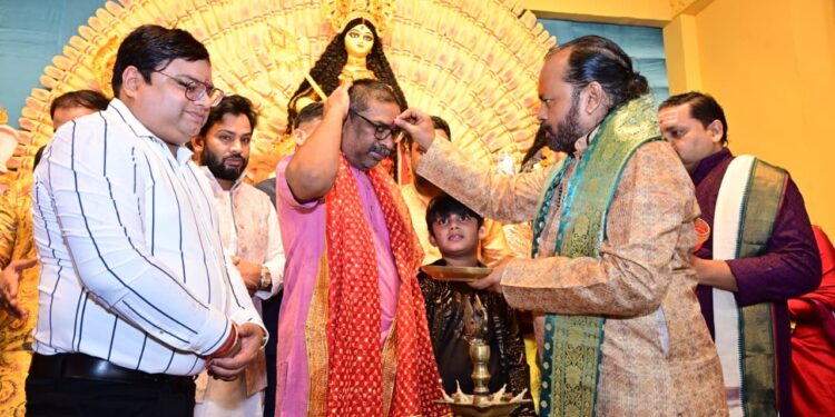 मां दुर्गा की कृपा के साथ झारखंड में उत्सव की धूम: हेमन्त सोरेन ने रांची में किया दुर्गा पूजा पंडाल का भव्य अनावरण!