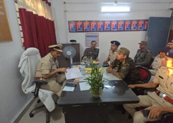 हरिहरगंज में डीआईजी नौशाद आलम का तूफानी दौरा: बिहार चुनाव से पहले सख्त निर्देश, अपराध और शराब तस्करी पर कड़ी नजर!