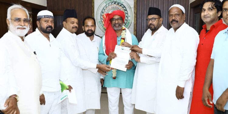 रिसालदार शाह बाबा उर्स में हेमन्त सोरेन की शिरकत: 218वें सालाना उत्सव में चादरपोशी और शिबू सोरेन को श्रद्धांजलि का न्योता!