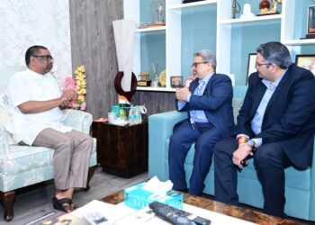 झारखंड में हरित भविष्य की राह: हेमन्त सोरेन से टाटा मोटर्स की हाई-प्रोफाइल मुलाकात, इलेक्ट्रिक और हाइड्रोजन ट्रक पर जोर!