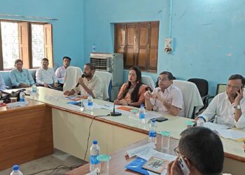 गढ़वा में जनहित की गूंज: जिला परिषद अध्यक्ष शांति देवी की समीक्षा बैठक में 15 दिनों में समस्याओं के समाधान का आदेश!