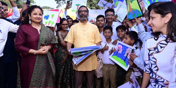 रांची में दीपावली की रौनक: हेमन्त सोरेन और कल्पना सोरेन ने इप्सोवा के तीन दिवसीय मेले का किया भव्य उद्घाटन!