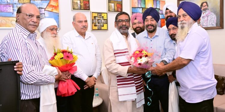 CM हेमन्त सोरेन को गुरु नानक प्रकाश पर्व का सादर न्योता: 3 नवंबर नगर कीर्तन, 5 नवंबर भव्य उत्सव में शामिल होने की अपील!