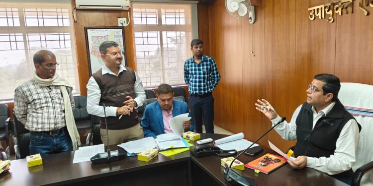 गढ़वा में मछुआरों के लिए खुशखबरी: वेदव्यास आवास योजना से 22 परिवारों को मिलेगा पक्का घर, उपायुक्त ने पारदर्शिता का दिया मंत्र!