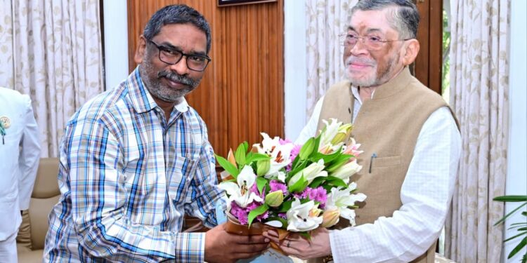 राजभवन में हेमन्त का ‘मेगा इनवाइट’: राज्यपाल को 15 नवंबर उत्सव का VIP पास, MSME बिल पर थैंक्स—झारखंड@25  का प्लान फाइनल!