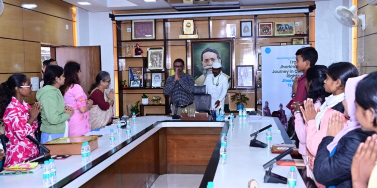 बाल दिवस पर CM हेमन्त का ‘युवा दरबार’: यूनिसेफ के पूर्व बाल पत्रकारों ने सुनाई 25 साल की संघर्ष गाथा, मुख्यमंत्री बोले—हर बच्चा हमारा भविष्य!