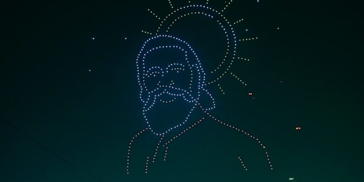 मोरहाबादी में रजत पर्व का धमाकेदार क्लाइमेक्स: शिल्पा राव के सुर, ड्रोन शो की रोशनी, शिबू सोरेन नाटक ने रुलाया, हेमन्त-कल्पना परिवार संग झूमे!