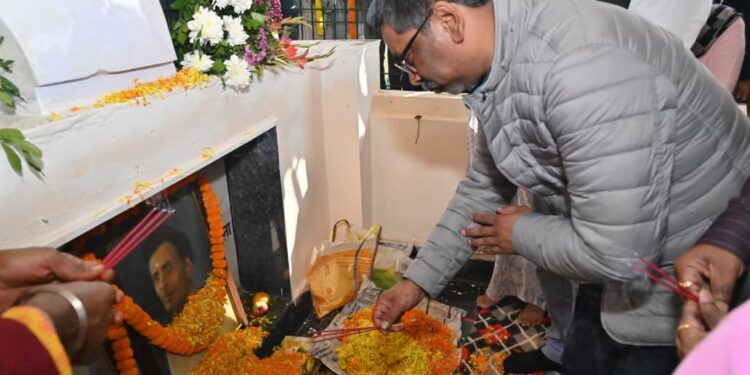 “मेरे दादाजी शहीद सोबरन सोरेन को सलाम!” CM हेमन्त की आंखें नम, बोले—“उनकी जल-जंगल-जमीन की लड़ाई अब मैं पूरा करूंगा!”