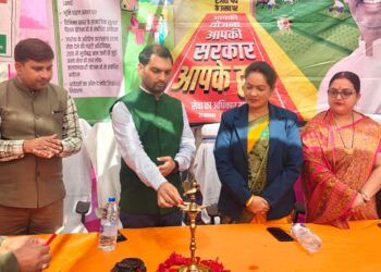 गढ़वा में सरकार का ग्रैंड फिनाले शुरू: DC खुद सिलिदाग पहुंचे, बोले—“कल अंतिम दिन, एक भी हकदार खाली हाथ नहीं जाएगा!”