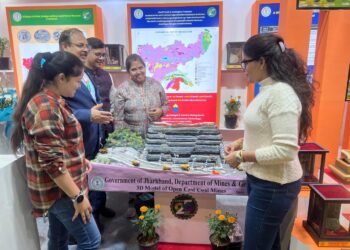 दिल्ली IITF में झारखंड का धमाकेदार पावर शो: यूरेनियम से रागी बिस्किट तक—लोग बोले “ये तो मिनरल+मिलेट का सुपरपावर है!”
