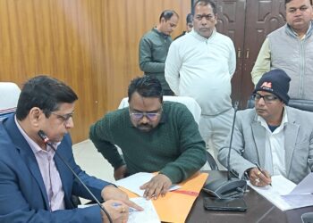 गढ़वा में शिक्षक बनने का सपना साकार: 116 अभ्यर्थियों ने चुने स्कूल, DDC खुद बैठे, कल फिर 103 की बारी—“मेरिट में कोई खेल नहीं!”