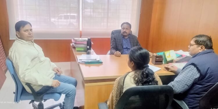 गढ़वा में मिलावटी खाने पर बड़ा एक्शन: तीन दुकानदारों पर 1.75 लाख जुर्माना, अपर समाहर्ता बोले—“खाद्य सुरक्षा से खिलवाड़ बर्दाश्त नहीं!”