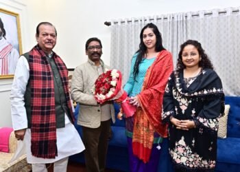 नए साल में CM हेमन्त सोरेन के घर नेताओं का मेला: सांसद-पूर्व मंत्री सब आए, बोले—“2026 झारखंड का गोल्डन ईयर बनेगा!”