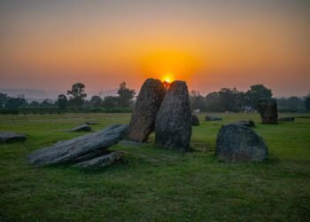 झारखंड के मेगालिथ अब दुनिया की नजरों में! स्टोनहेंज से कम नहीं हमारे प्राचीन पत्थर – मुख्यमंत्री हेमन्त सोरेन दावोस और यूके में दिलाएंगे वैश्विक धरोहर का दर्जा