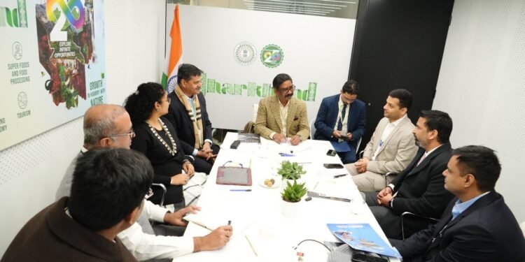 झारखंड का गौरव क्षण! मुख्यमंत्री हेमंत सोरेन बने पहले आदिवासी निर्वाचित नेता जिन्हें WEF ने व्हाइट बैज से नवाजा – दावोस में इतिहास रचा!