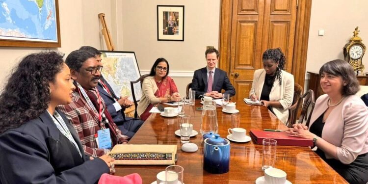 लंदन में झारखंड का डंका! मुख्यमंत्री हेमंत सोरेन ने यूके मंत्री सीमा मल्होत्रा से की मुलाकात – शिक्षा, खनन, क्लाइमेट ट्रांजिशन और मेगालिथ संरक्षण पर बड़ा समझौता करीब!