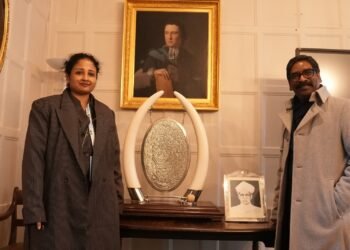 ऑक्सफोर्ड में झारखंड का बौद्धिक गौरव! मुख्यमंत्री हेमंत सोरेन ने डॉ. सर्वपल्ली राधाकृष्णन को दी श्रद्धांजलि – ऑल सोल्स कॉलेज दौरा कर नई शैक्षणिक साझेदारी की नींव रखी!