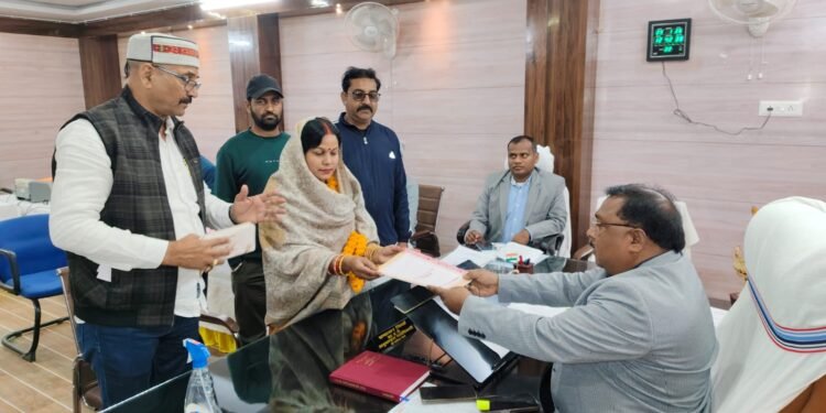 गढ़वा नगर चुनाव 2026: पहले दिन सिर्फ एक नामांकन! श्री बंशीधर नगर पंचायत अध्यक्ष पद पर एक अभ्यर्थी, गढ़वा नगर परिषद और मंझिआंव में शून्य – मतदान 23 फरवरी को सुनिश्चित करें!