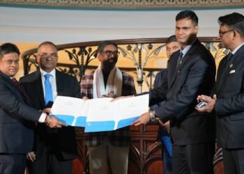 झारखंड में ₹70,000 करोड़ का मेगा निवेश! जिंदल ग्रुप ने स्टील, परमाणु और सौर ऊर्जा में लगाया दांव – 60 हजार से ज्यादा युवाओं को मिलेंगे रोजगार, राज्य बनेगा नया इंडस्ट्रियल पावरहाउस!