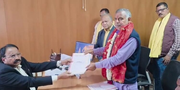 गढ़वा नगर चुनाव 2026: पहले दिन नामांकन में धमाल – कुल 118 उम्मीदवारों ने दाखिल किए फॉर्म!